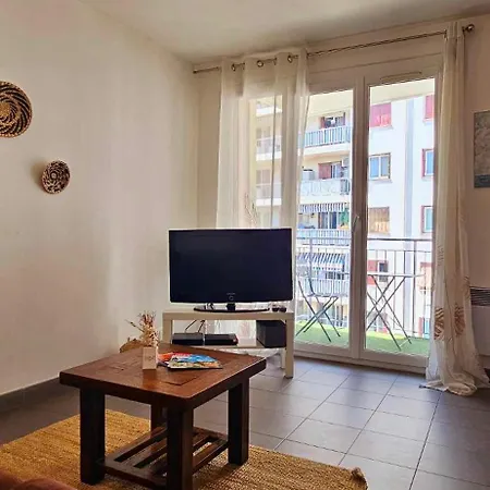 T2 Dernier Etage Avec Terrasse 5 Min De La Апартаменты
